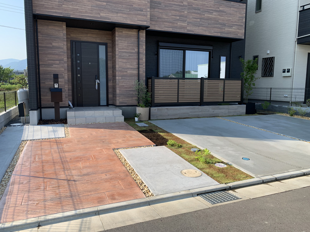 スタイリッシュな中に温かみのあるファサード/南足柄市